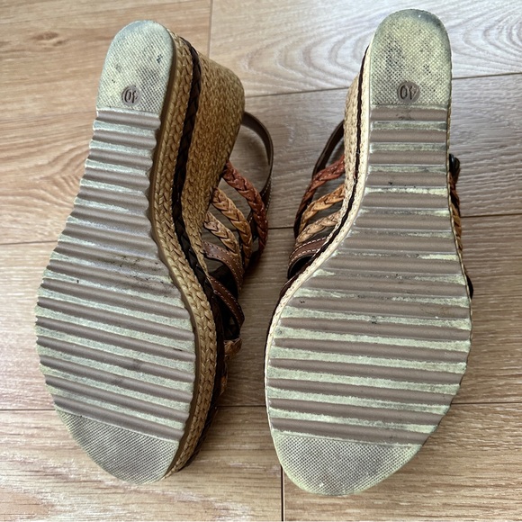 Italian summer wedge. Size 40, platform sandal in browns. Great condition - Picture 3 of 8